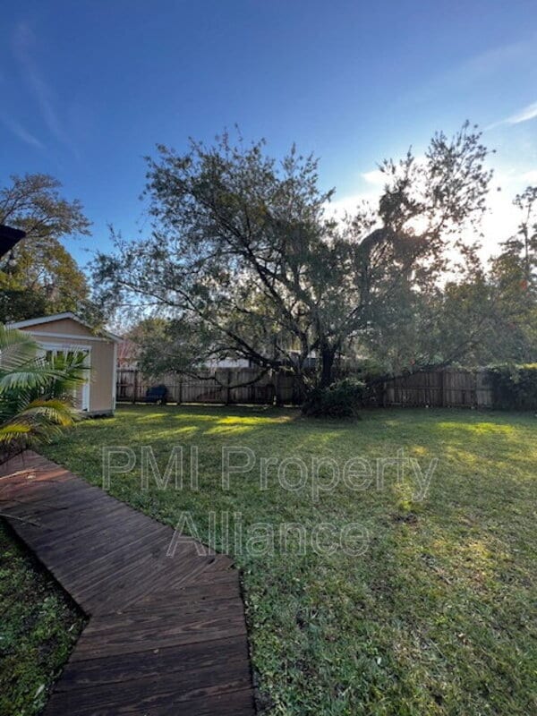 Building Photo - 4044 Tenita Dr