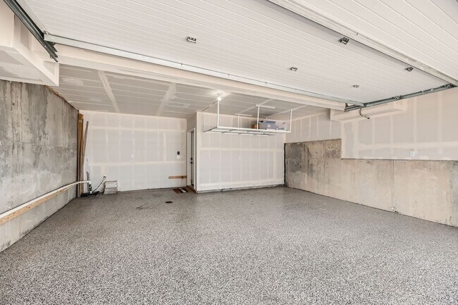 Building Photo - Evolve Real Estate: Available Immediately! Almost NEW Large 3 Bedroom in STERLING RANCH!