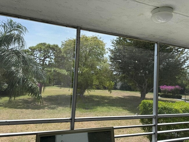 Building Photo - 2000 Springdale Blvd