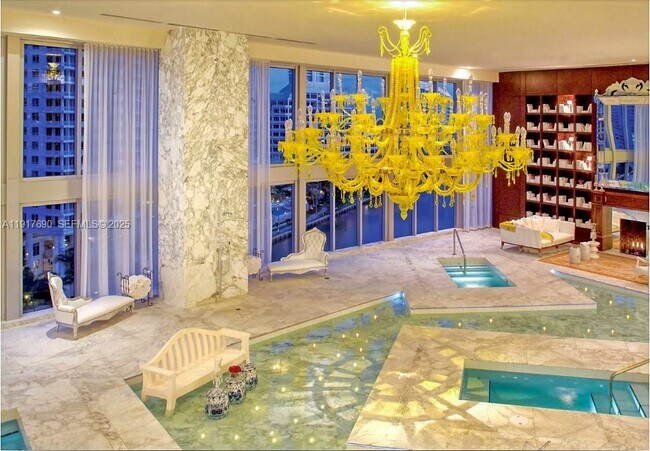 Building Photo - 475 Brickell Ave