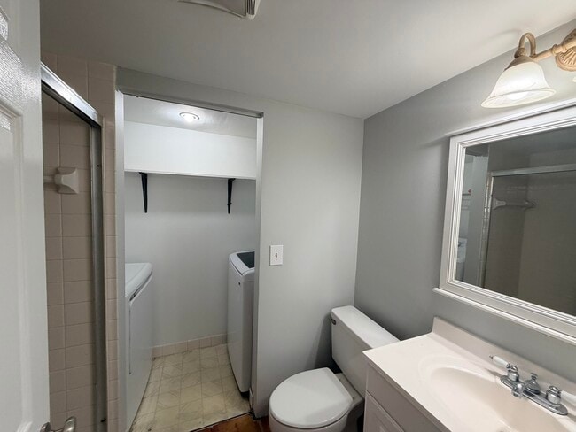 Building Photo - 37 Lake Arbor Dr