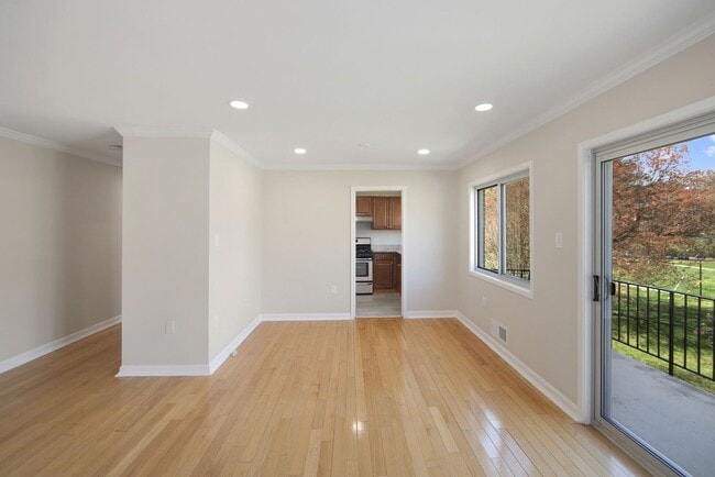 Building Photo - 2BD/2BA- Bethesda Condo in Parkside Community - Utilities Included