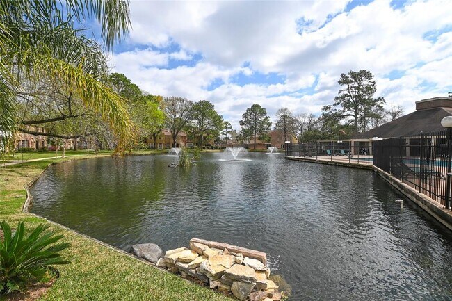 Building Photo - 5800 Lumberdale Rd