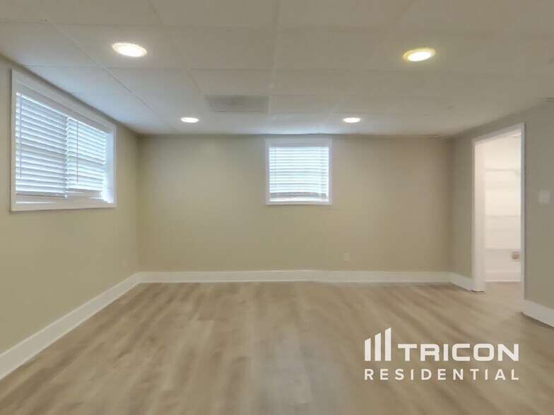 Building Photo - 5336 Orchard Pl