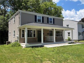 Building Photo - 18 Briggs Ave