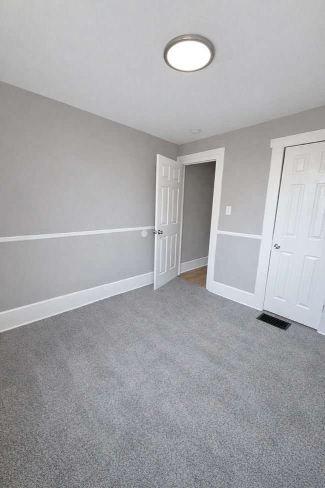 Building Photo - Beautifully Modern 3BR Townhome | Finished Basement | Fenced Yard | Baltimore