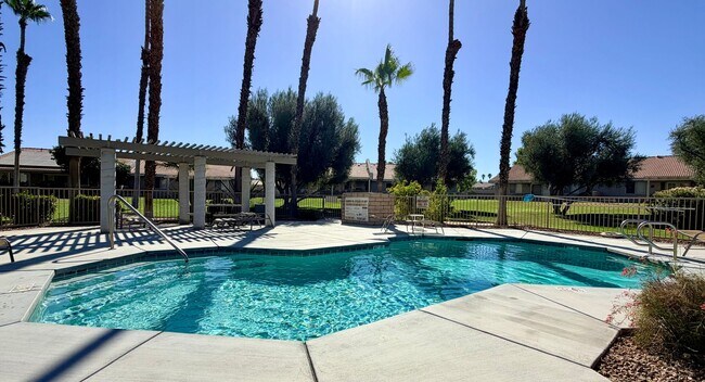 Building Photo - AVAILABLE NOW! BEAUTIFUL 2-Bedroom 2 -bathroom Condo in La Quinta Palms!