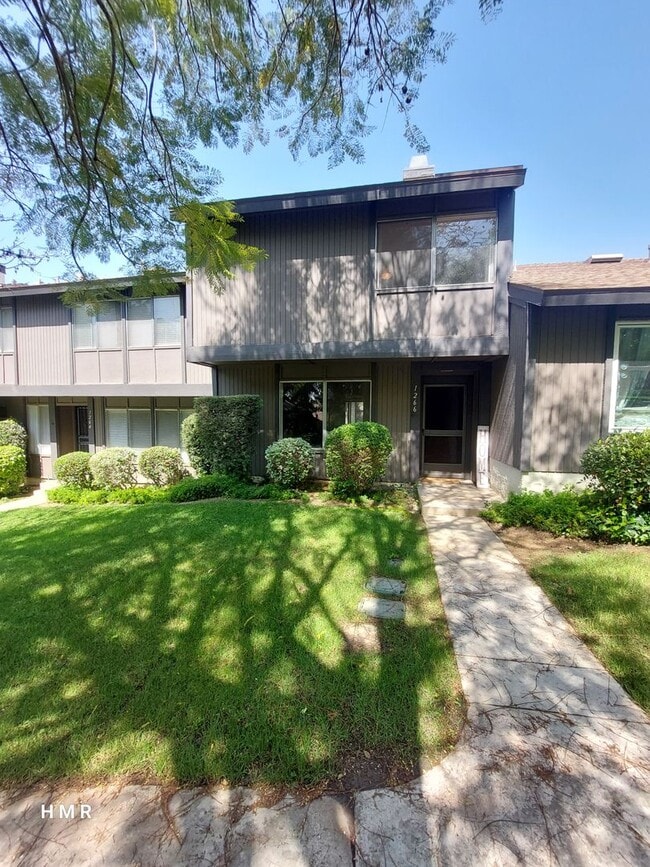 Building Photo - 3 bedrooms 3 baths in San Dimas Glenwood T...