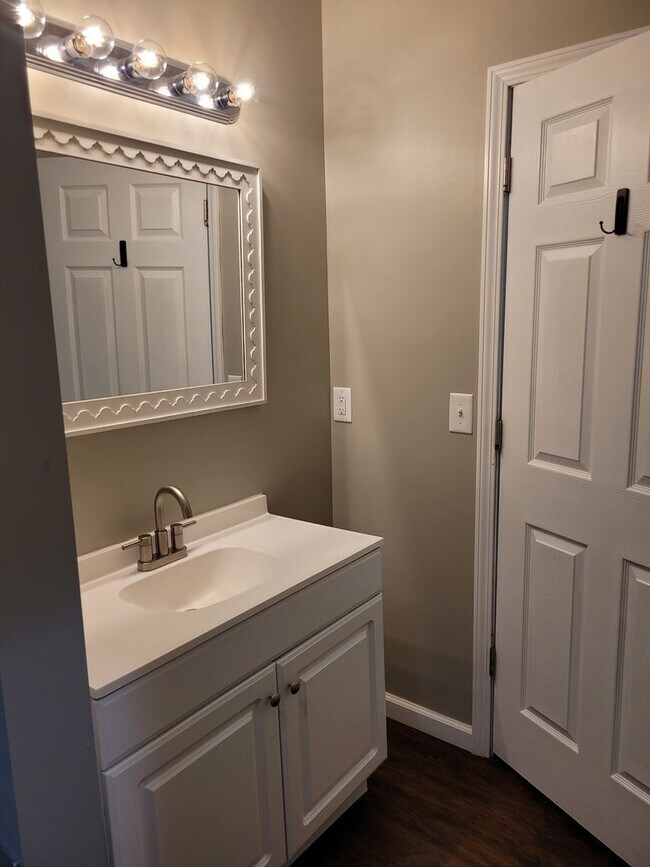 Building Photo - 612-616 South 10th Street