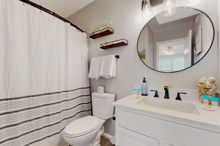 Building Photo - 30381 Crowley Dr