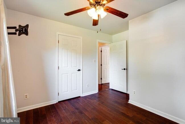 Building Photo - 45684 Schooner Ct