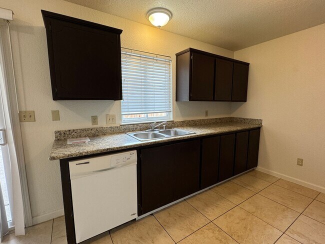 Building Photo - Four Bedroom, Two Bathroom Home For Rent