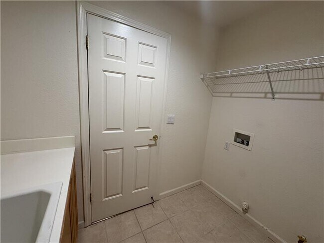Building Photo - 4641 Palomino Way