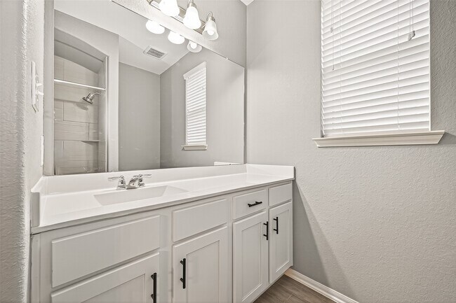 Building Photo - 18507 Sleeping Bear Wy