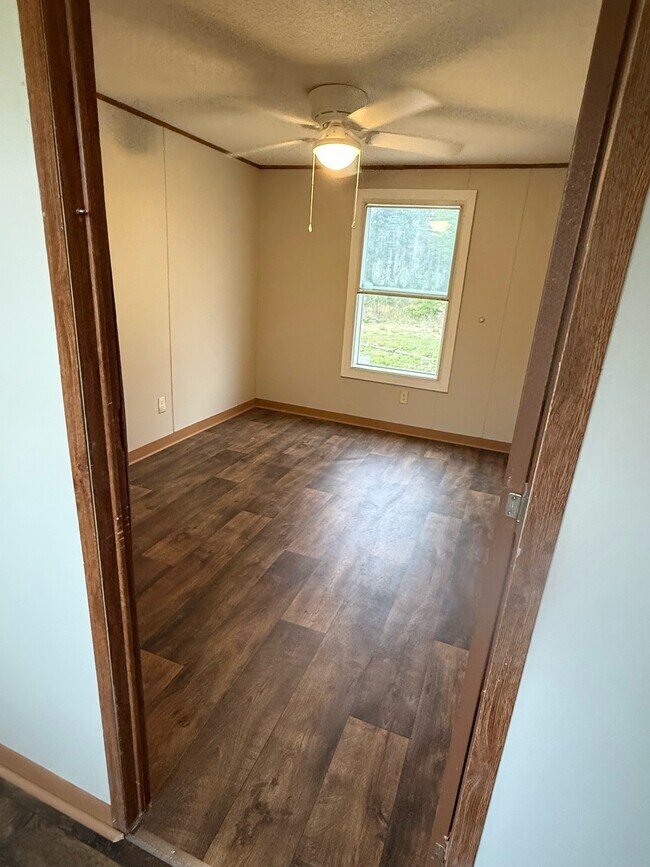 Building Photo - 5991 Friendship Rd