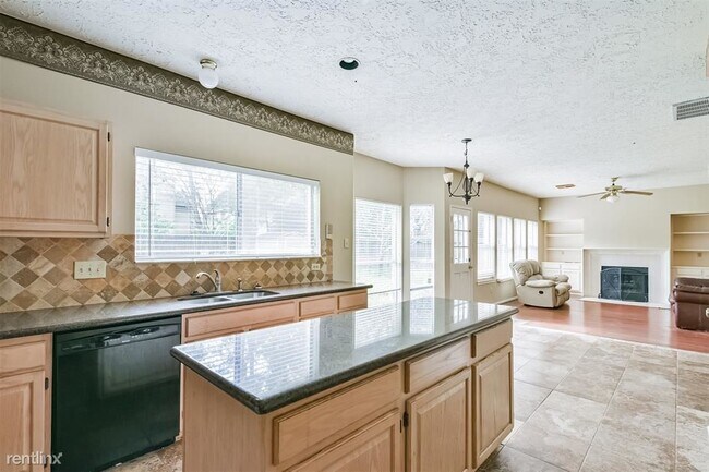 Building Photo - 4 br, 2 bath House - 1108 Woodchase Drive