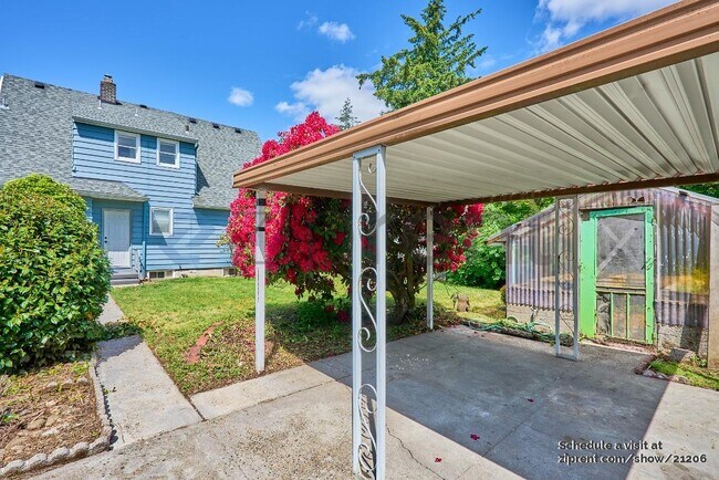 Building Photo - 3920 NE 37th Ave