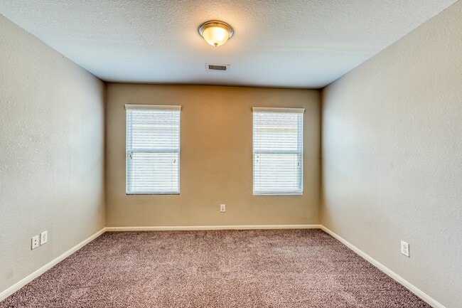 Building Photo - 3106 Thicket Path Way