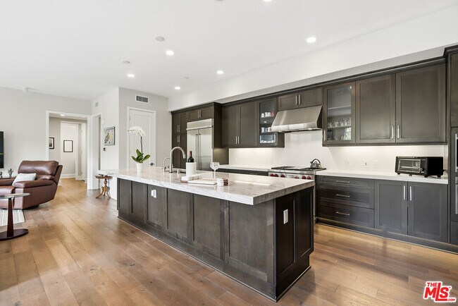 Building Photo - 12775 Bluff Creek Dr
