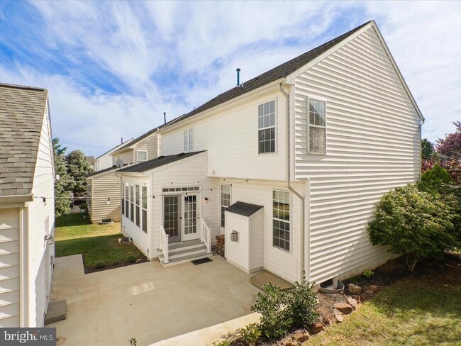 Building Photo - 6713 Selbourne Ln