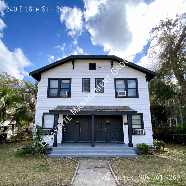 Building Photo - 240 E 18th St