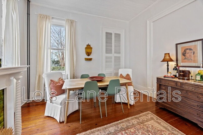 Building Photo - 139 1/2 Broad Street