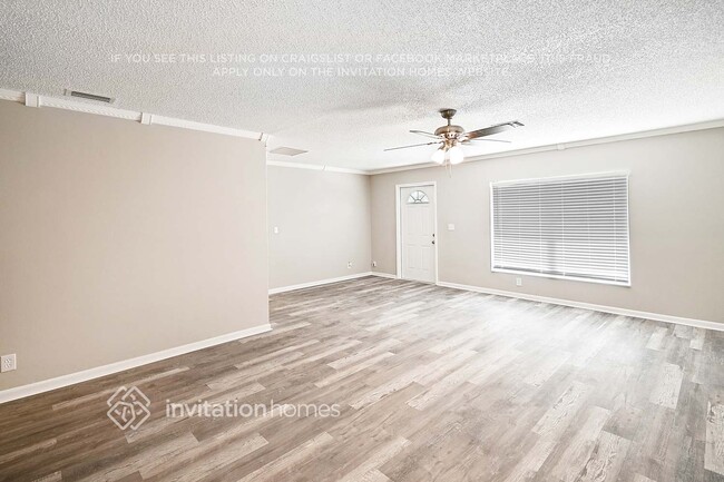 Building Photo - 5825 Ithaca Cir W