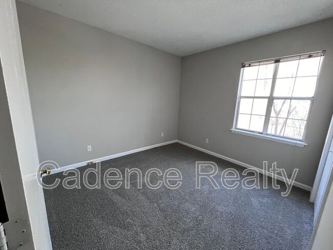 Building Photo - 4230 Wilshire Blvd