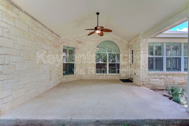 Building Photo - 2300 Garrett Cove