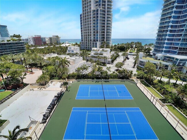 Building Photo - 400 South Pointe Dr