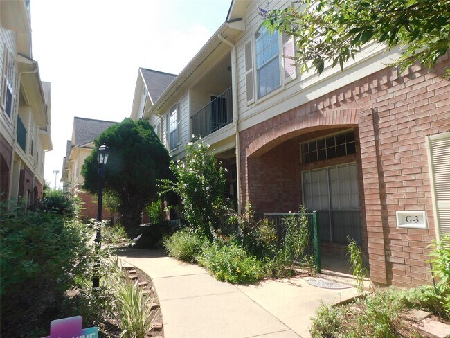 Building Photo - 2710 Grants Lake Blvd