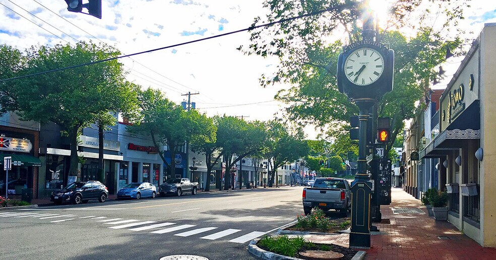 Building Photo - 32 Oakland St