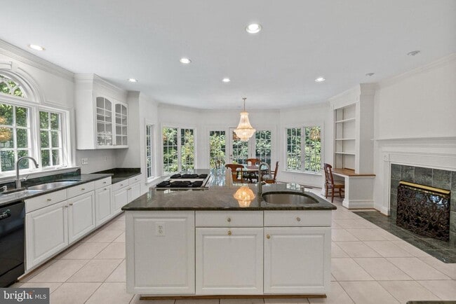Building Photo - 2608 Geneva Hill Ct