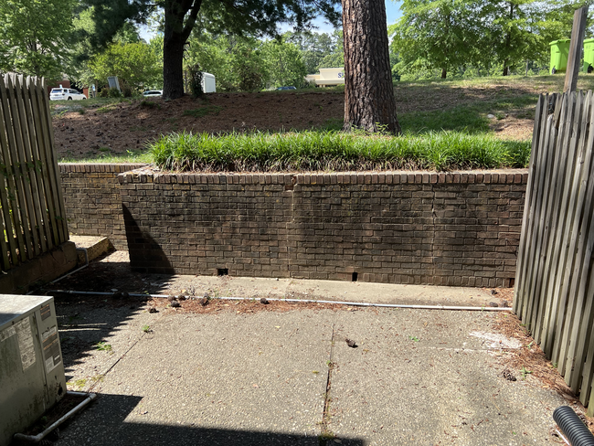 Building Photo - 3751 Jamestown Cir
