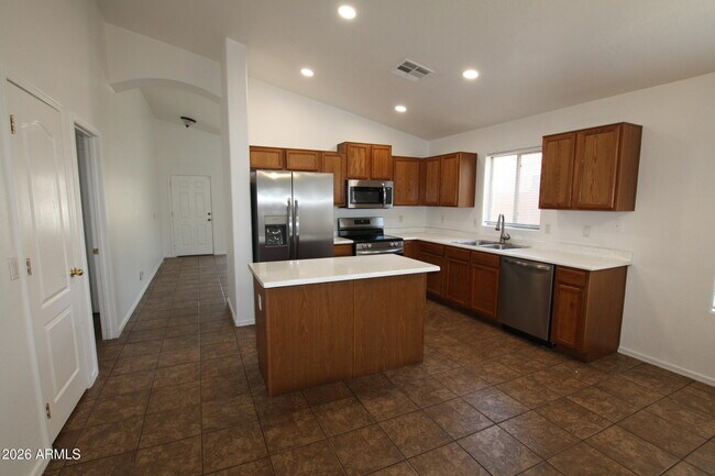 Building Photo - 25735 W Elwood St