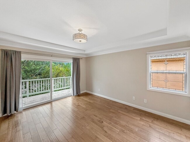 Building Photo - Great 3B/2.5BA House in Gated Community in...