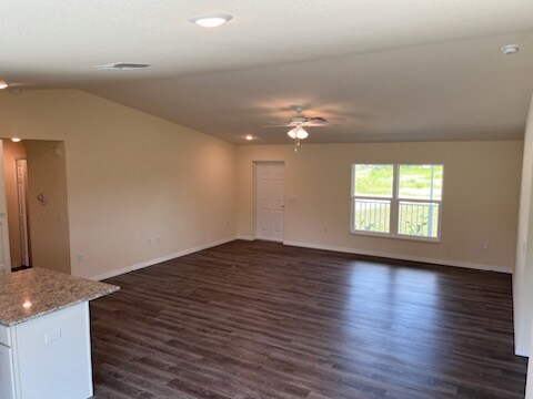 Building Photo - 555 Oakshire Ln