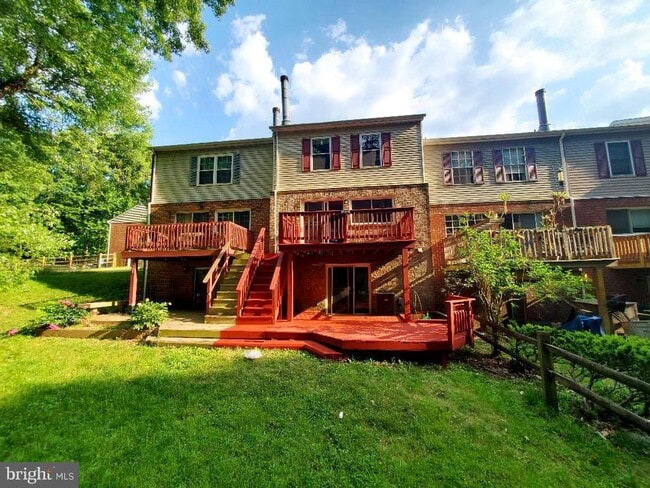 Building Photo - 19 Island Run Ct