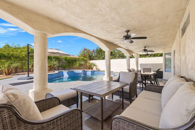 Building Photo - 31115 Whispering Palms Trail