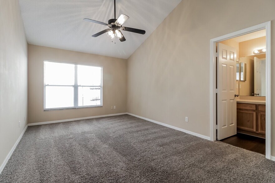 Building Photo - 4307 Boca Woods Dr