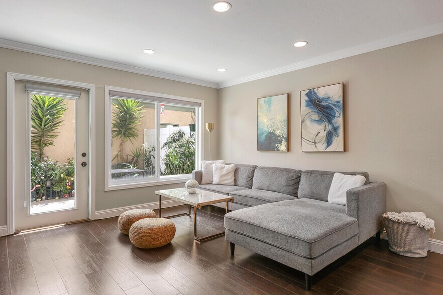 Living Room - 8341 Grenoble St