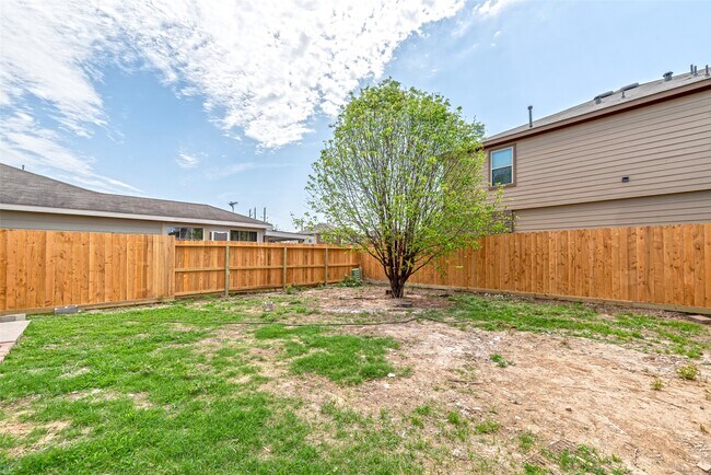 Building Photo - 2723 Piney Lake Ct