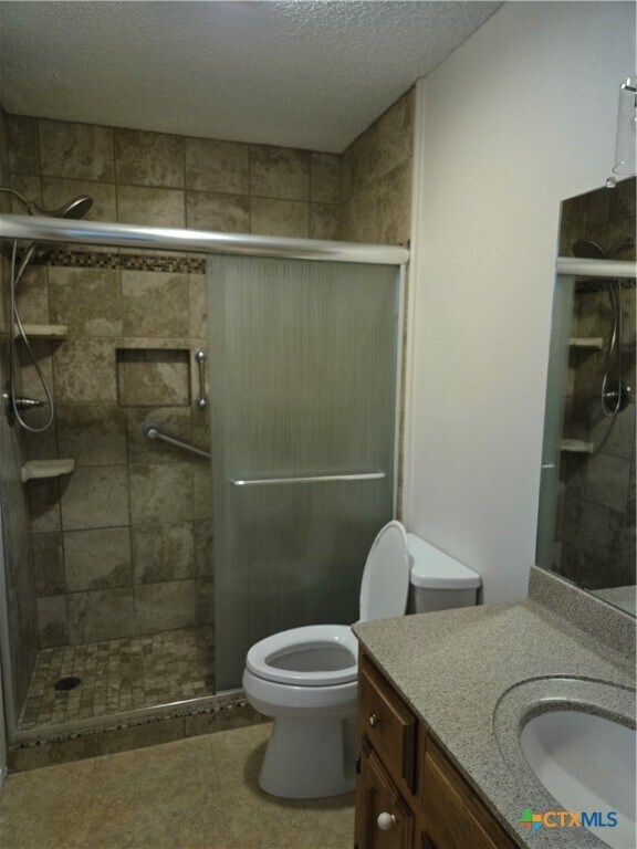 Building Photo - 776 Country Club Dr