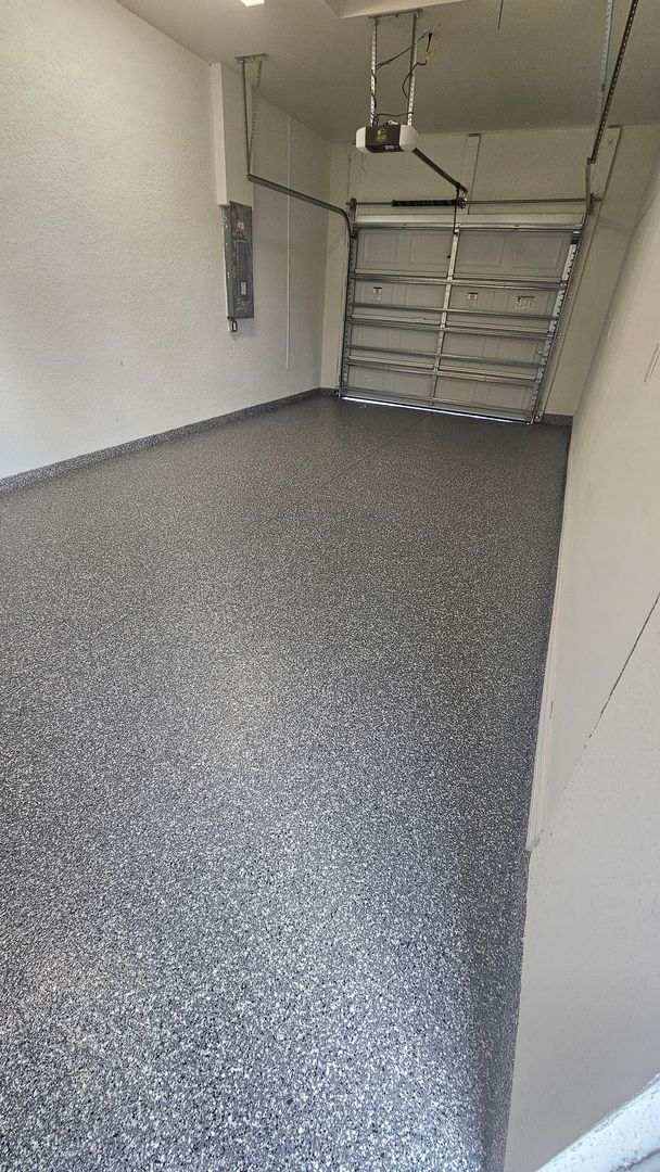 Building Photo - MUST SEE-BRAND NEW THREE BEDROOM, 2 BATH, ...