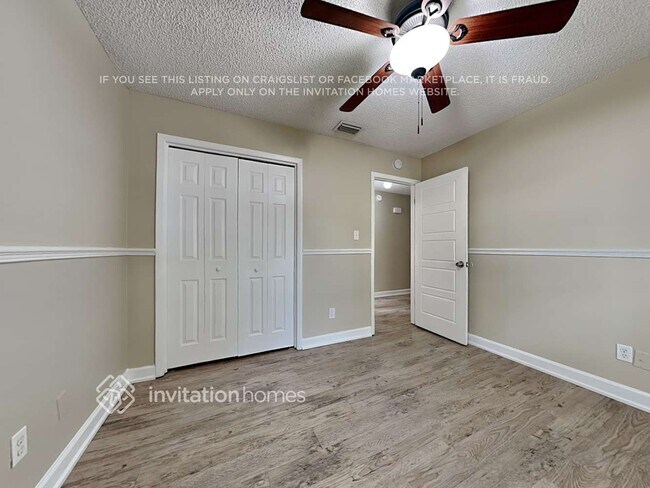 Building Photo - 15924 Eagle River Way