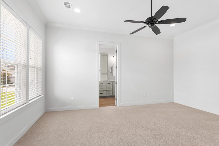 Building Photo - 10758 Moss Grove Ln