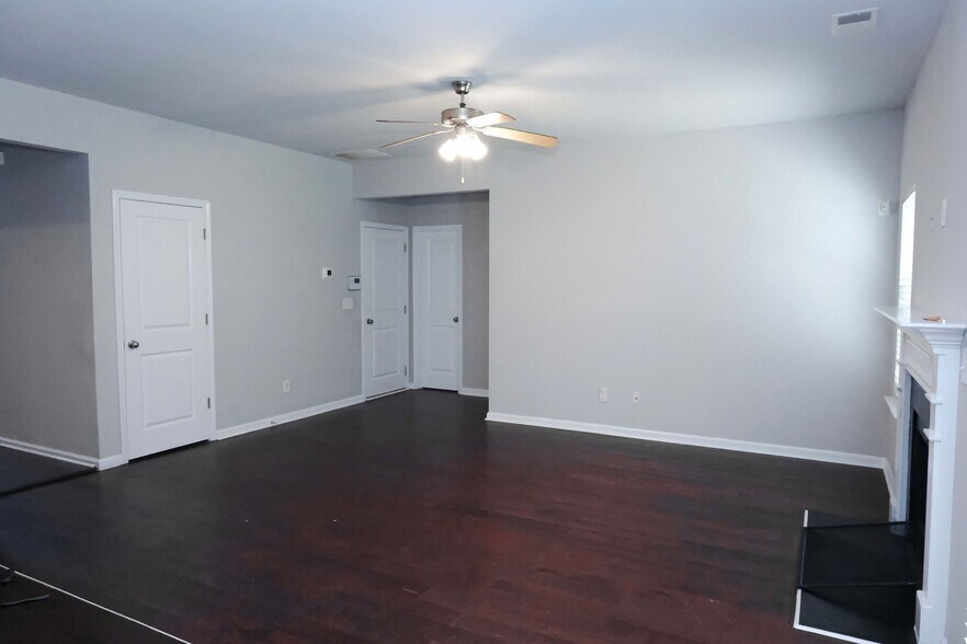 Building Photo - 966 Ava Lynn Ln