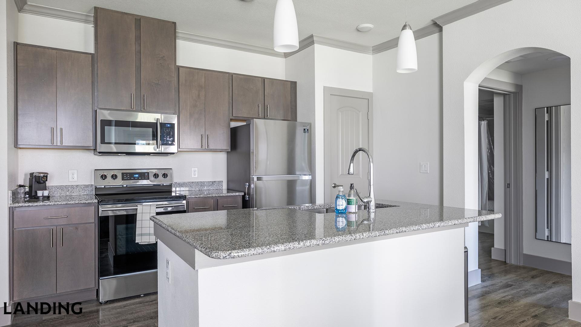 Building Photo - 12500 Shadowglen Trce