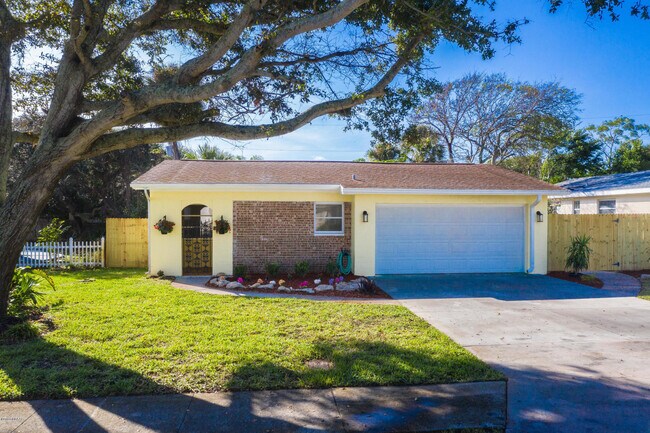 Building Photo - 136 Valencia Dr