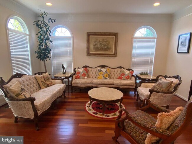 Building Photo - 42084 Bear Tooth Dr